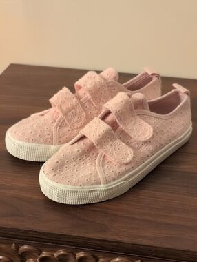 H&M Light Pink Eyelet Velcro Kids Sneakers Size 2